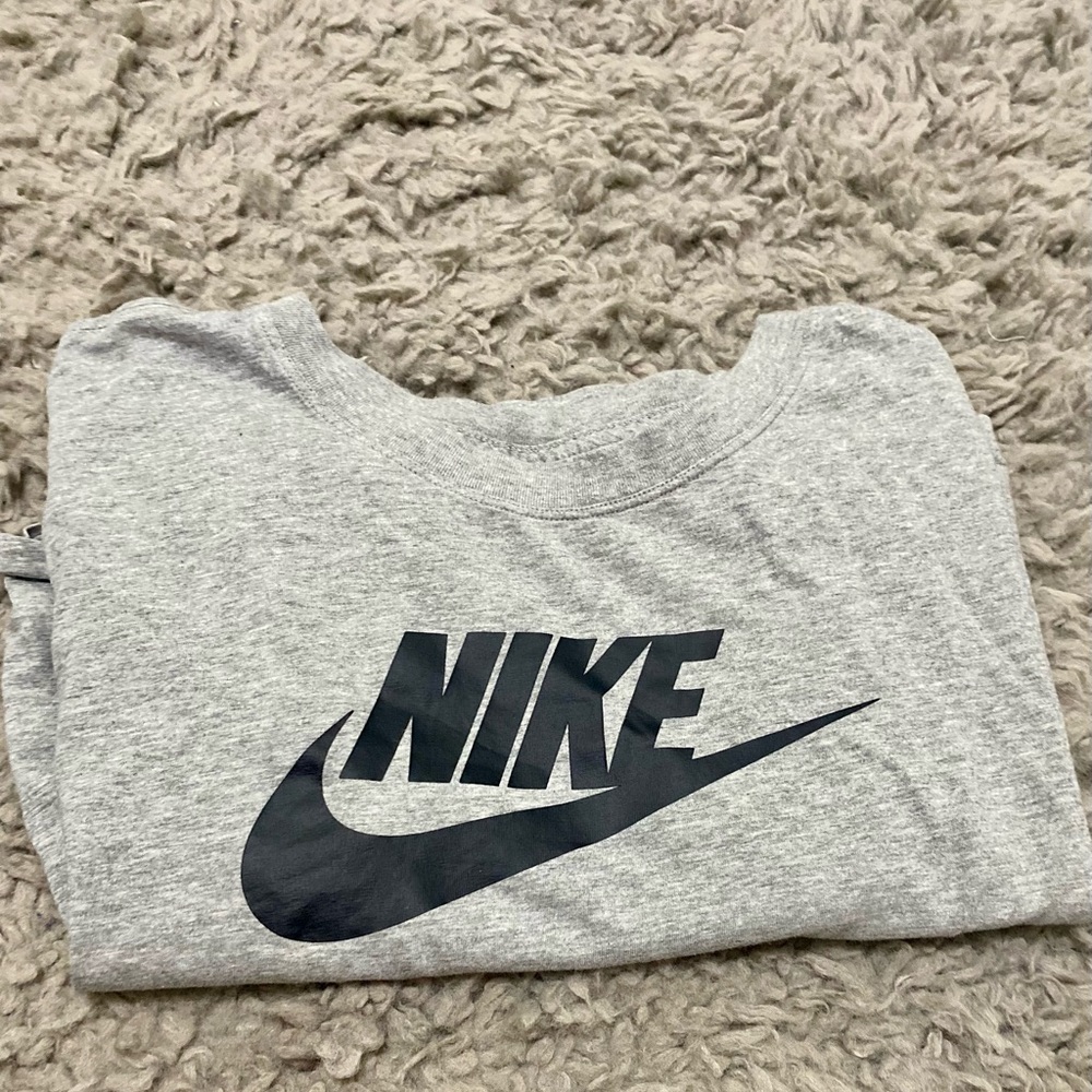 Nike t